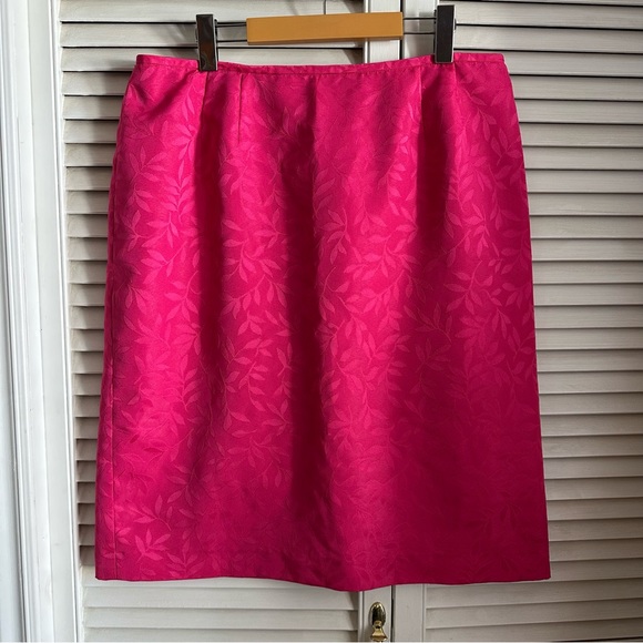 Size 16 - Le Suit - Pink - Picture 6 of 7